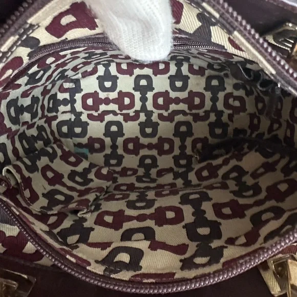 Gucci Guccissima Small Tote Bag - Picture 8 of 17